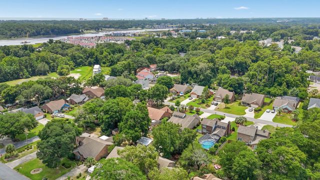 4346 McCorsley Ave., Little River, SC 29566