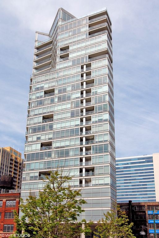 510 W Erie Street P-307, Chicago, IL 60654