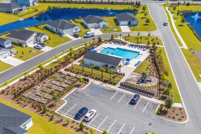 172 Fox Rae Dr., Conway, SC 29526