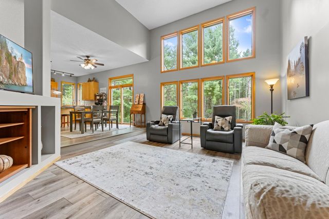 13840 28th Street N, Stillwater, MN 55082