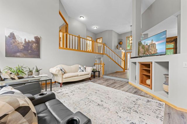 13840 28th Street N, Stillwater, MN 55082