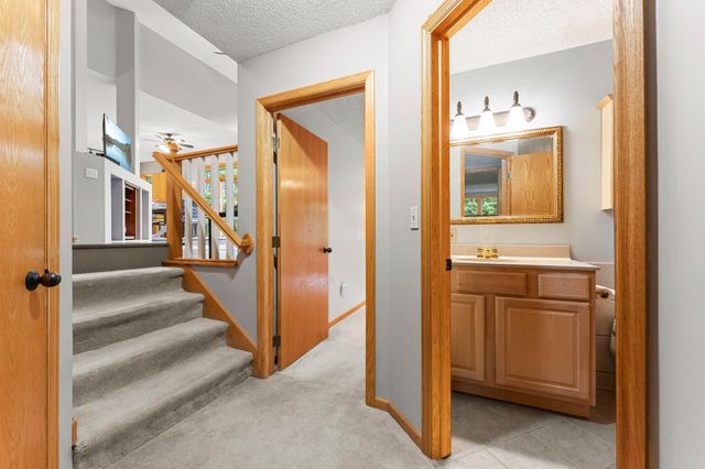 13840 28th Street N, Stillwater, MN 55082