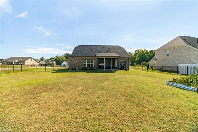252 Rosewood Drive, Winston-salem, NC 27127