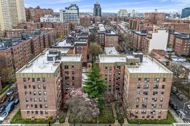 65-30 108 Street 2D, Forest Hills, NY 11375