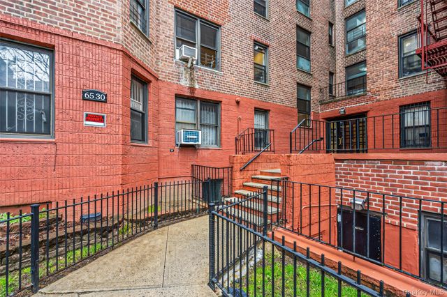 65-30 108 Street 2D, Forest Hills, NY 11375