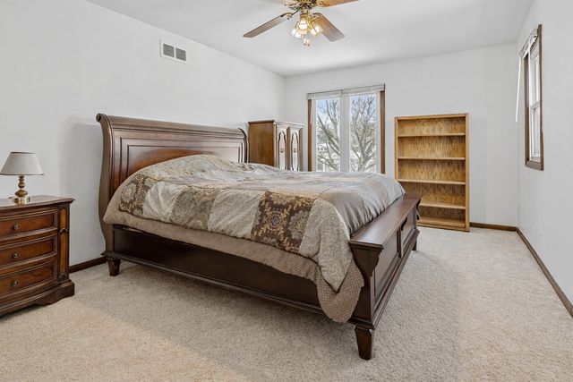 1151 S Edgewood Avenue, Lombard, IL 60148