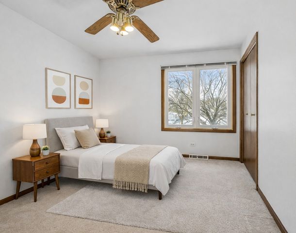 1151 S Edgewood Avenue, Lombard, IL 60148