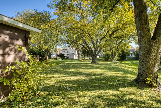 1151 S Edgewood Avenue, Lombard, IL 60148