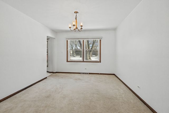 1151 S Edgewood Avenue, Lombard, IL 60148