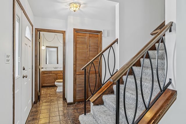 1151 S Edgewood Avenue, Lombard, IL 60148