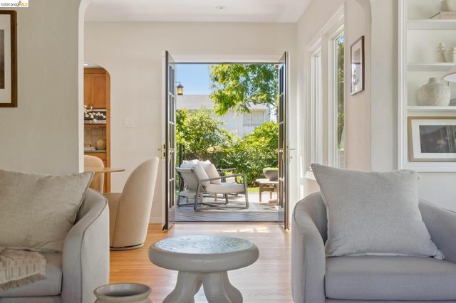 1849 Brentwood Rd, Oakland, CA 94602