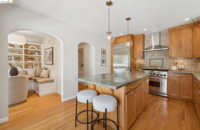 1849 Brentwood Rd, Oakland, CA 94602