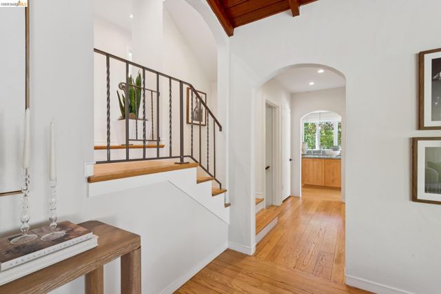 1849 Brentwood Rd, Oakland, CA 94602