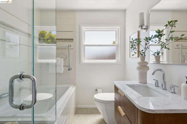 1849 Brentwood Rd, Oakland, CA 94602