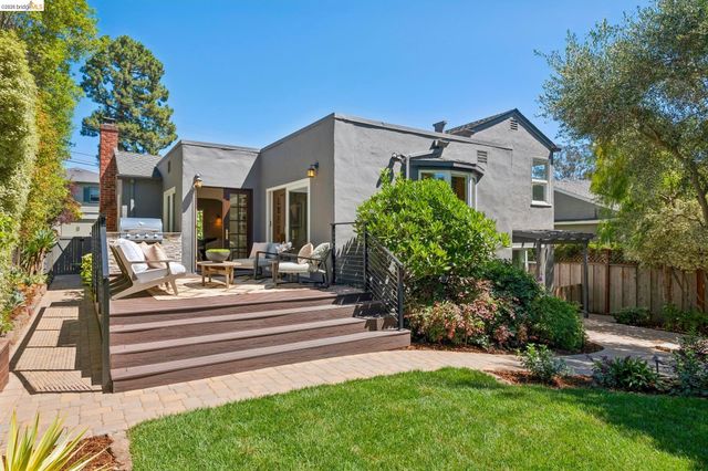 1849 Brentwood Rd, Oakland, CA 94602