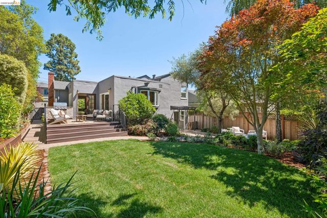 1849 Brentwood Rd, Oakland, CA 94602
