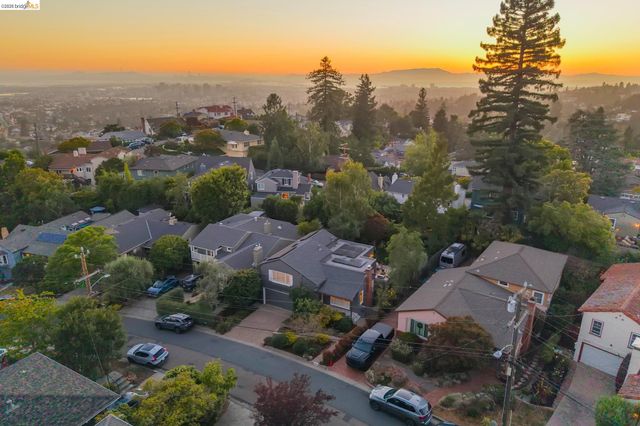 1849 Brentwood Rd, Oakland, CA 94602