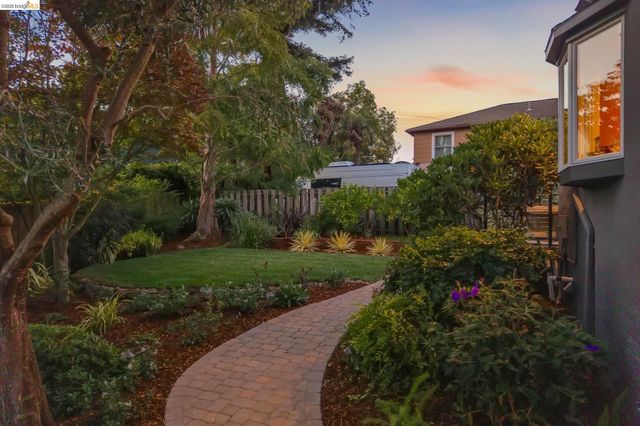 1849 Brentwood Rd, Oakland, CA 94602