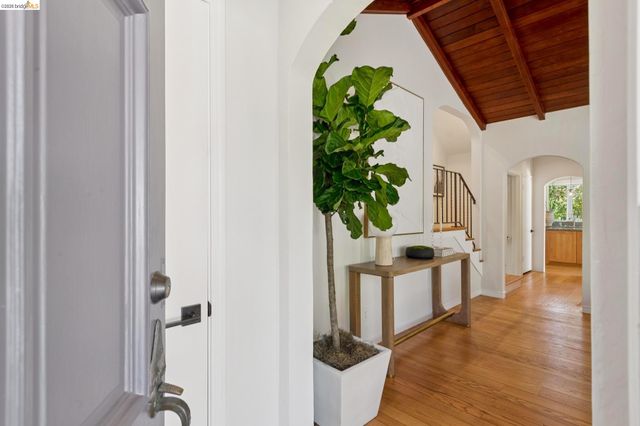 1849 Brentwood Rd, Oakland, CA 94602