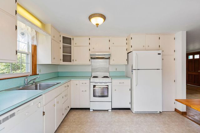 98 Sheep Pond Drive, Brewster, MA 02631