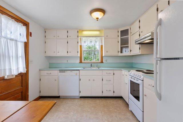 98 Sheep Pond Drive, Brewster, MA 02631