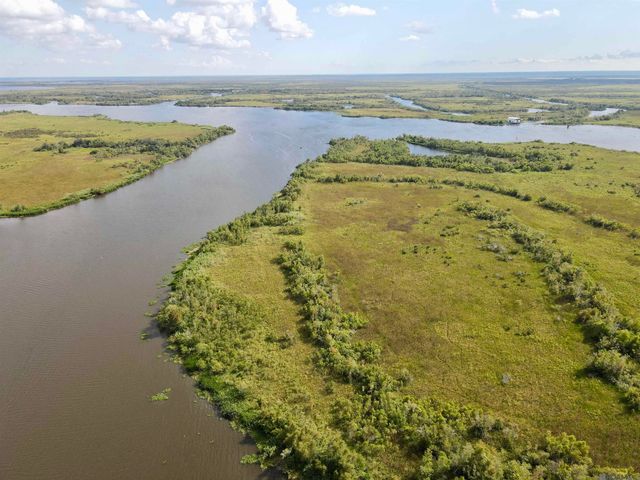 4381 Hwy 306 Highway, Des Allemands, LA 70030