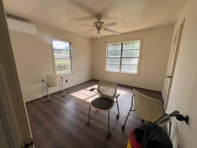 609 Firnat Street, Houston, TX 77022