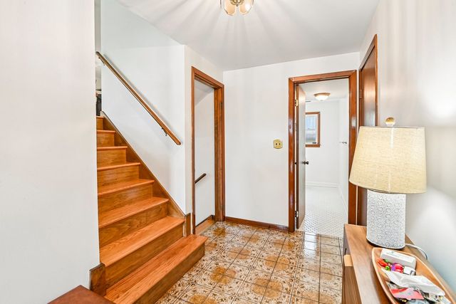 5733 Rose Court, Berkeley, IL 60163