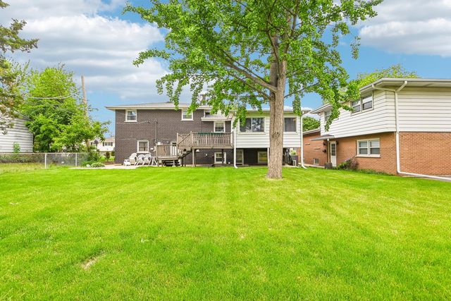 5733 Rose Court, Berkeley, IL 60163