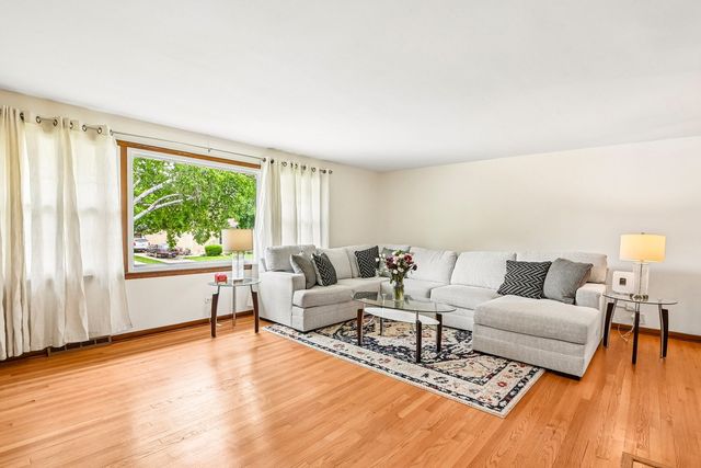 5733 Rose Court, Berkeley, IL 60163