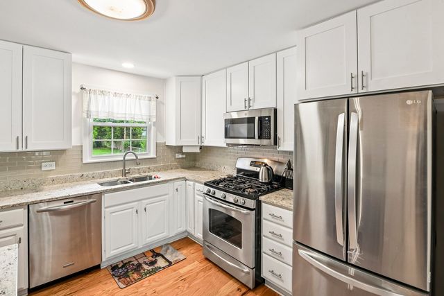 5733 Rose Court, Berkeley, IL 60163