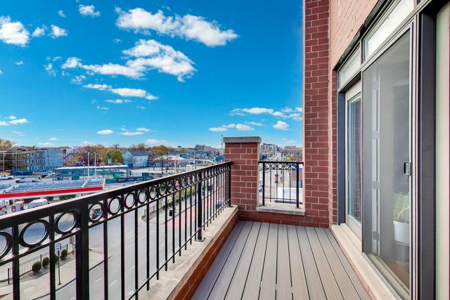 2332 W Belmont Avenue 4, Chicago, IL 60618