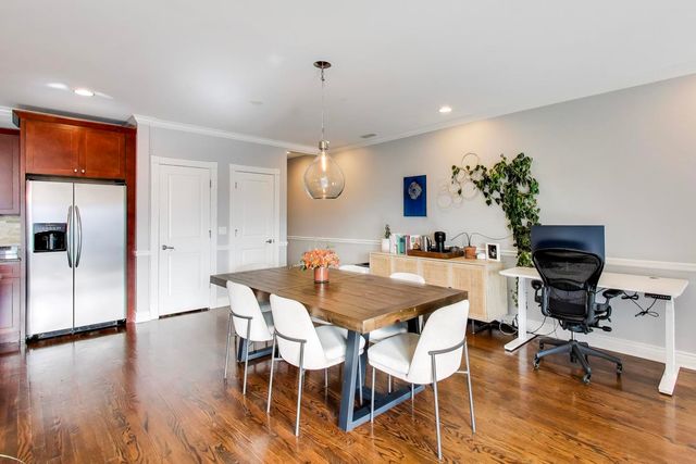 2332 W Belmont Avenue 4, Chicago, IL 60618