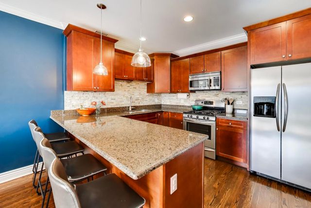 2332 W Belmont Avenue 4, Chicago, IL 60618