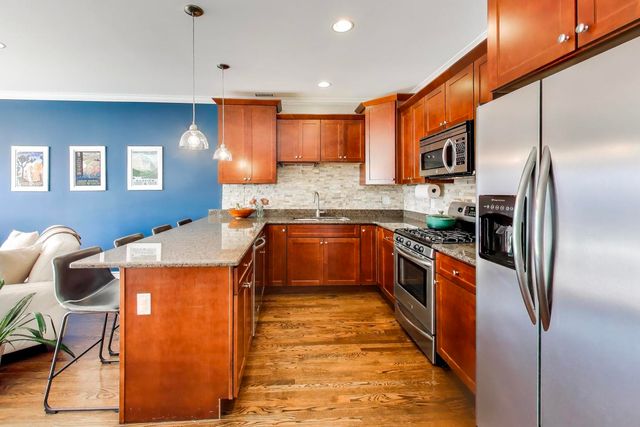 2332 W Belmont Avenue 4, Chicago, IL 60618