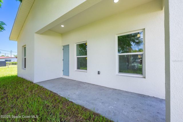 1720 S Deleon Avenue, Titusville, FL 32780