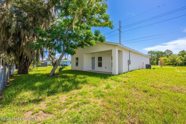 1720 S Deleon Avenue, Titusville, FL 32780