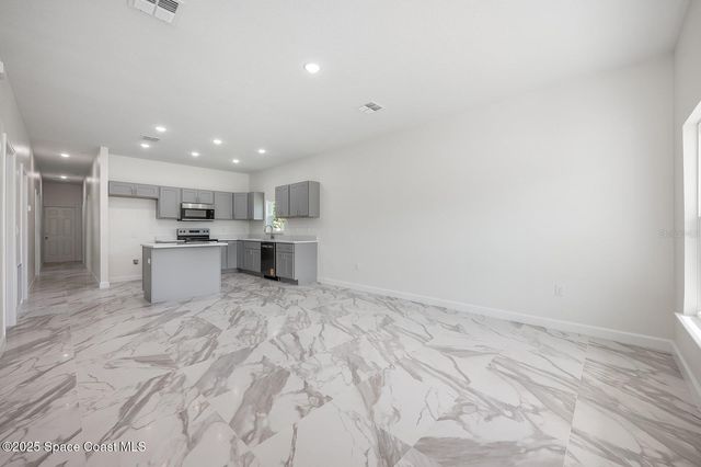 1720 S Deleon Avenue, Titusville, FL 32780