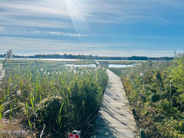 306 Nicholas Way, Hubert, NC 28539