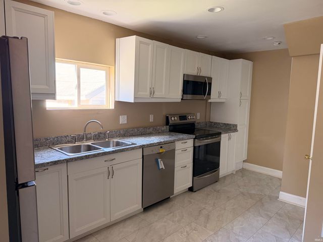 3205 S Michigan Street, South Bend, IN 46614