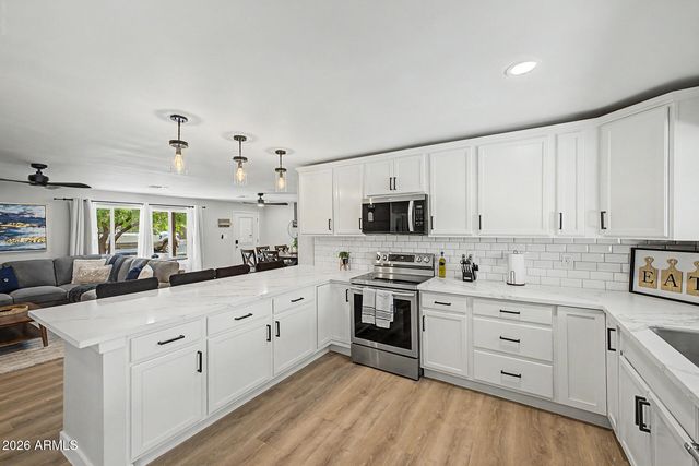 1807 W HIGHLAND Avenue, Phoenix, AZ 85015