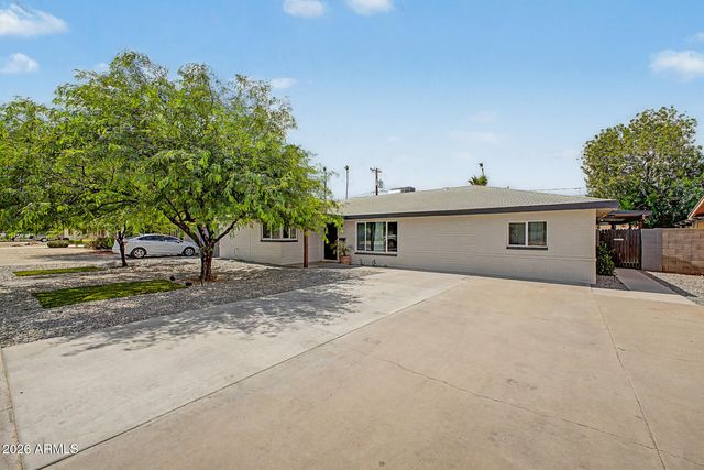 1807 W HIGHLAND Avenue, Phoenix, AZ 85015