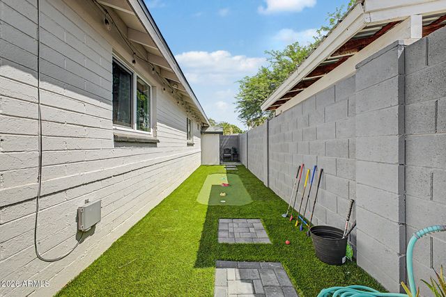 1807 W HIGHLAND Avenue, Phoenix, AZ 85015