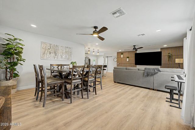 1807 W HIGHLAND Avenue, Phoenix, AZ 85015