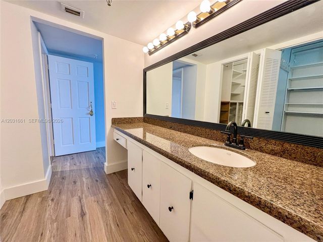 671 NE 195th Street 425E, Miami, FL 33179