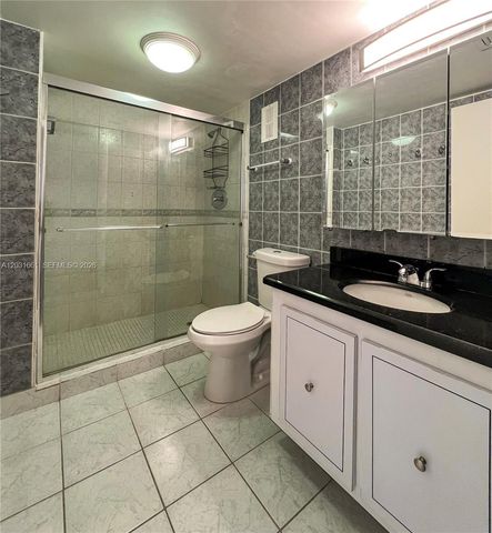 671 NE 195th Street 425E, Miami, FL 33179
