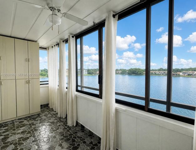 671 NE 195th Street 425E, Miami, FL 33179