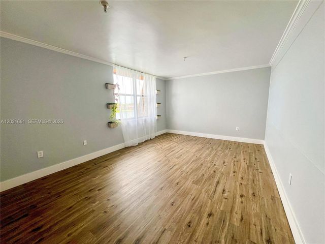 671 NE 195th Street 425E, Miami, FL 33179