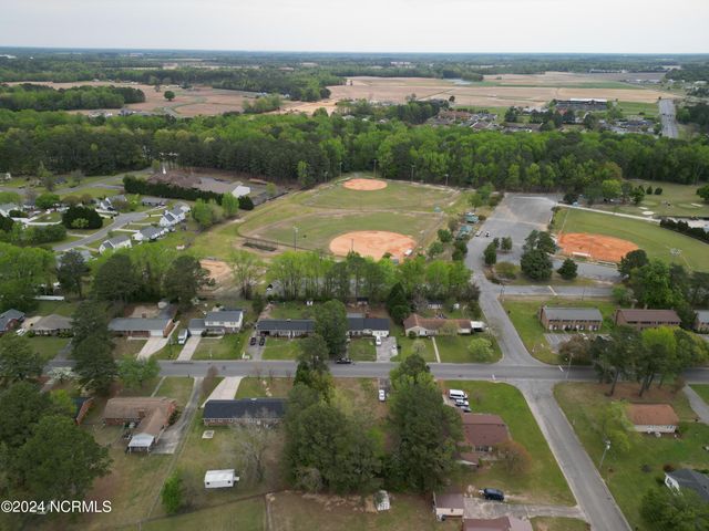 902 Rosanne Drive, Kinston, NC 28504