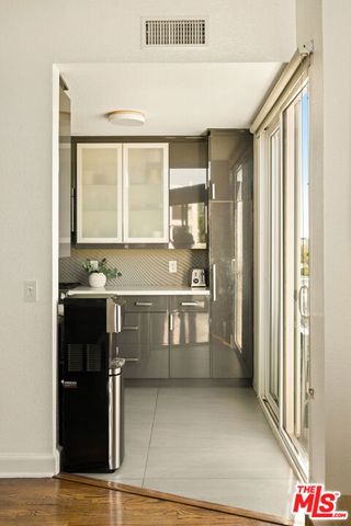 1310 N Detroit Street 401, Los Angeles, CA 90046